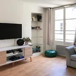 Beautiful Spacious And Luminous Apt In Paris 02